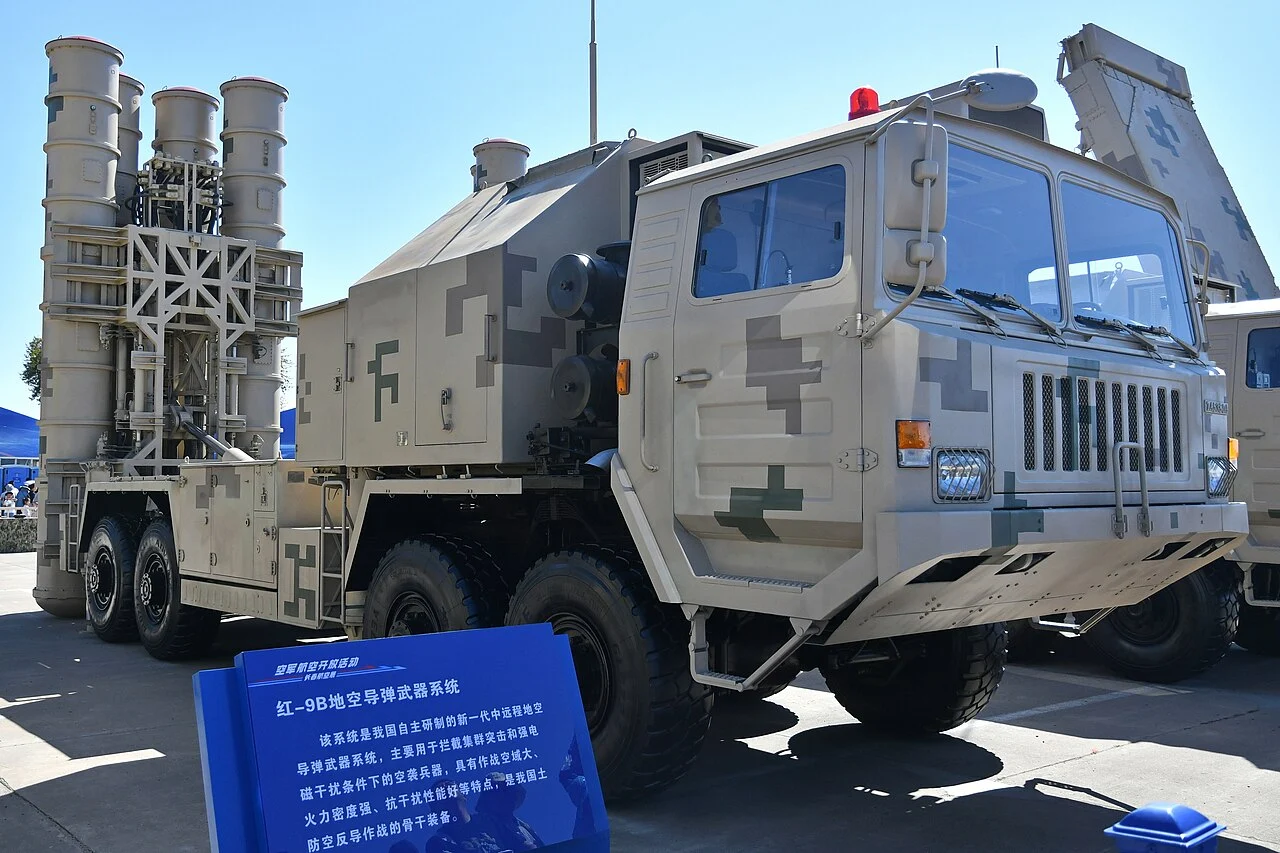 L&rsquo;Algérie aurait reçu le système chinois de défense aérienne HQ-17 dans un contexte de rivalité avec le Maroc