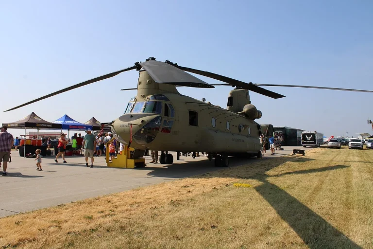 Egypt Receives First CH-47F Chinook Helicopters