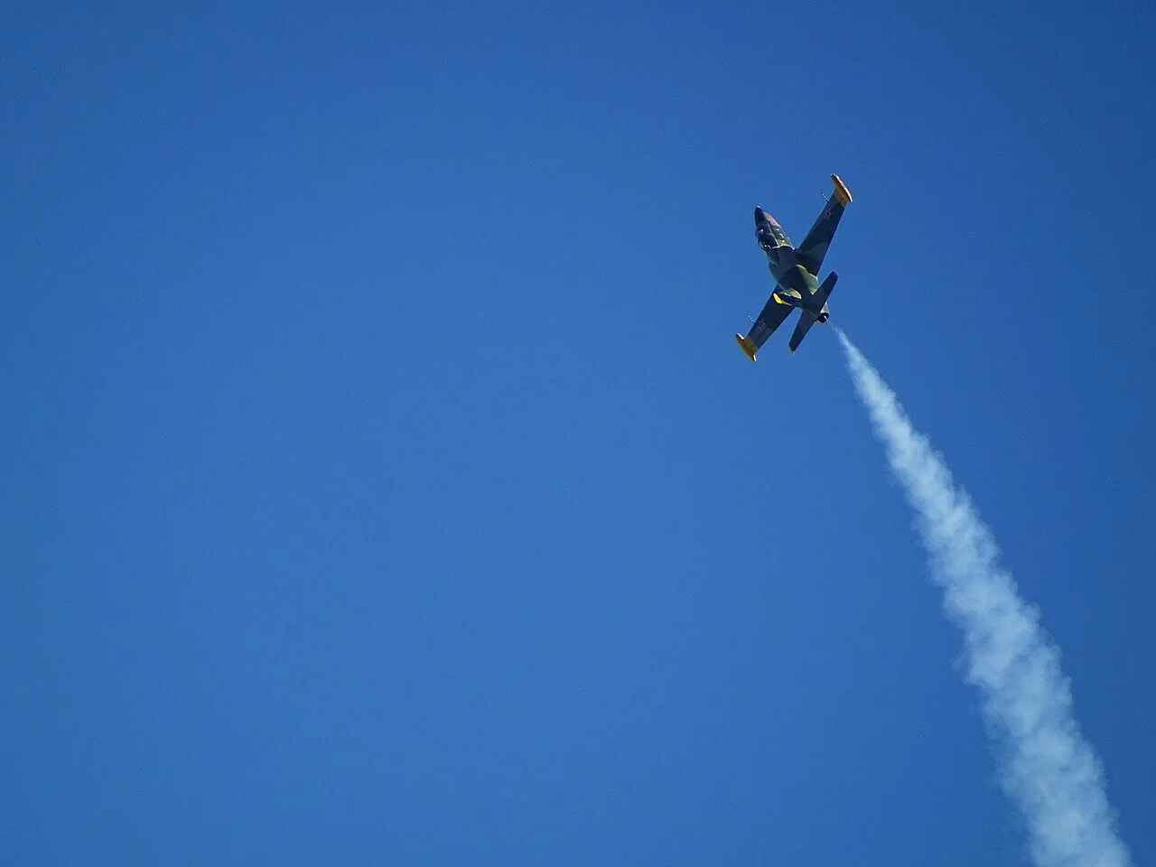 Aero L-39 Albatros jet trainer, the Cold War-era type Angola is replacing with the new-build Skyfox