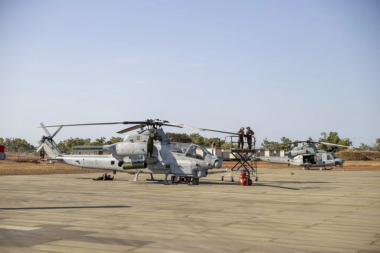 US Marines perform maintenance on an AH-1Z Viper attack helicopter, the type Bell Textron is now building for Nigeria