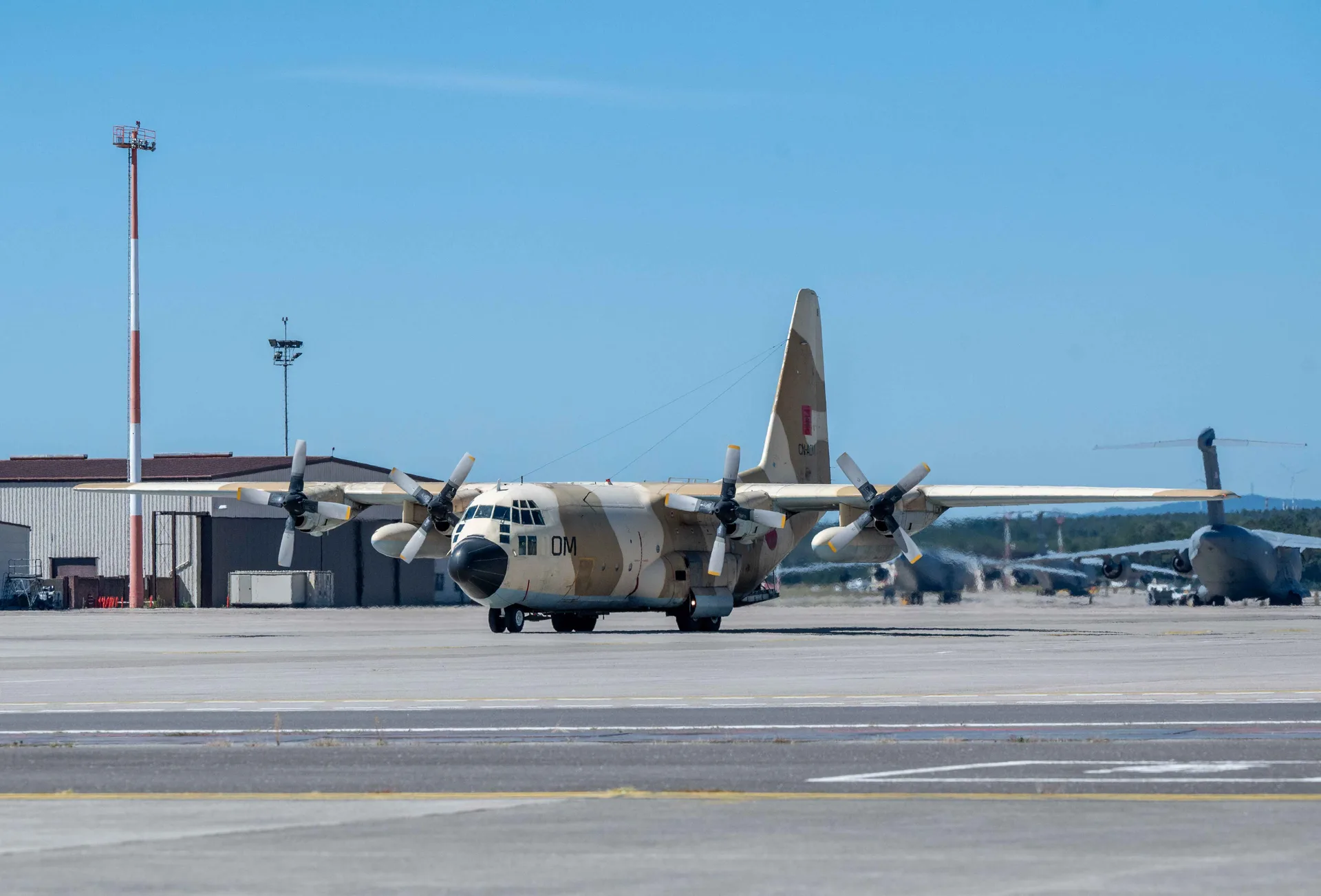 Marrocos entrega viaturas militares à Libéria e soldados das AFL preparam-se para formação de comandos